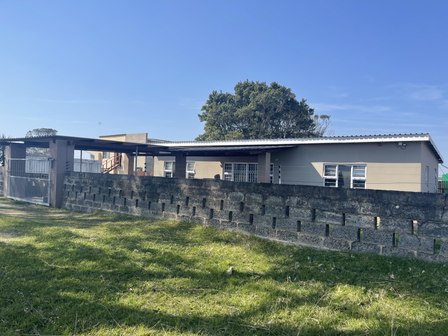 4 Bedroom Property for Sale in Cove Ridge East Eastern Cape